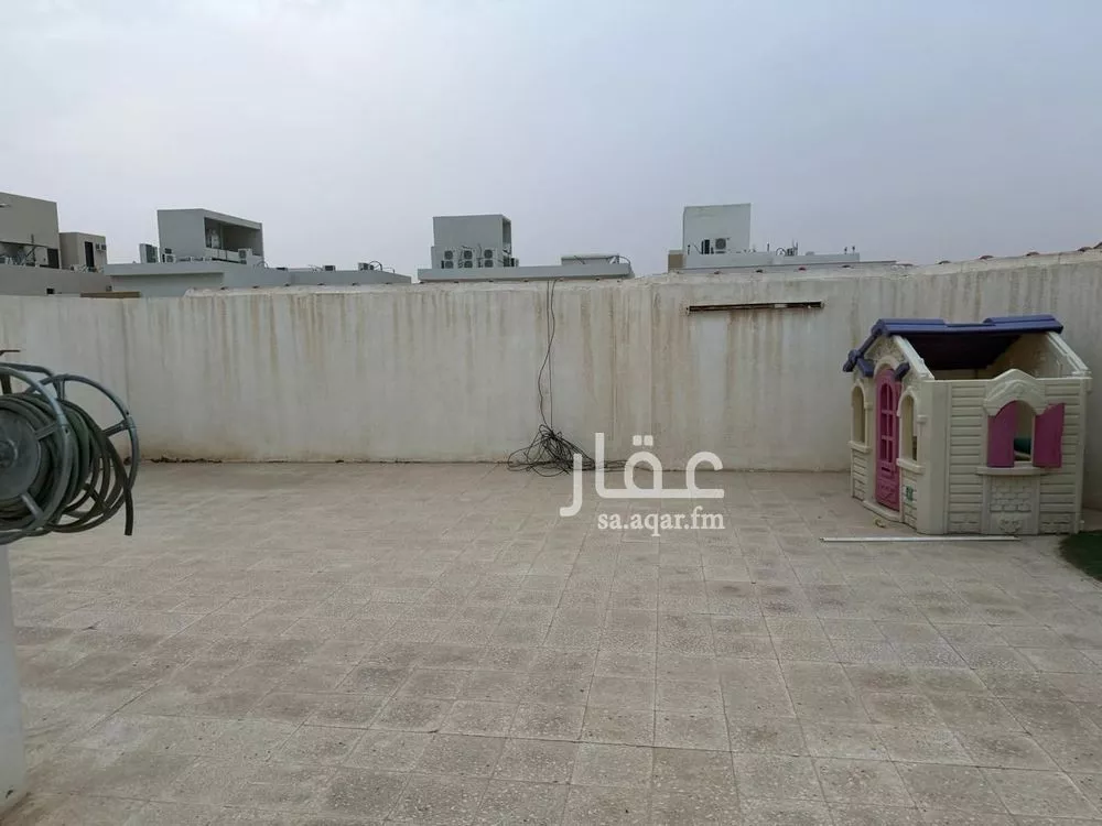 6 bedroom villa in Ishbiliyah 28