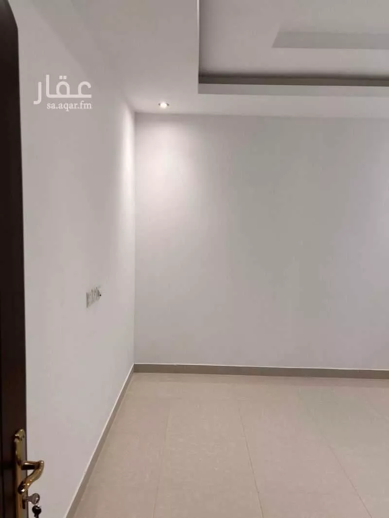 شقة 2 غرف في الملقا 3