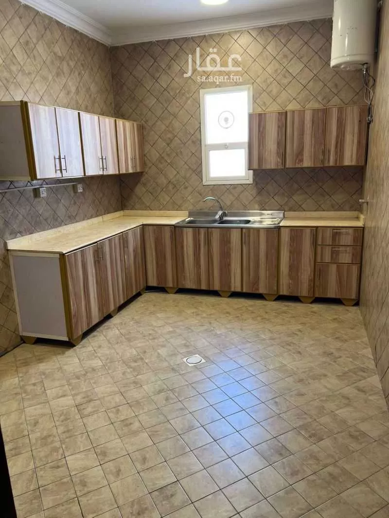 شقة 2 غرف في الملقا 5