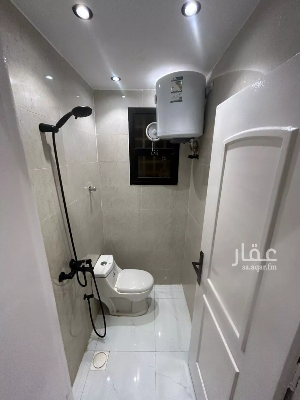 شقة 1 غرف في الملقا 3