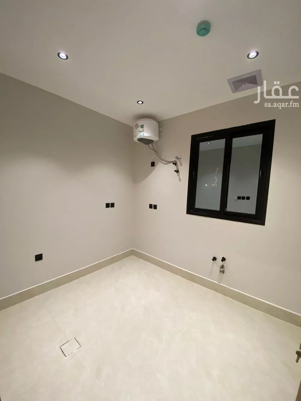 5 bedroom apartment in Al Hamra 4