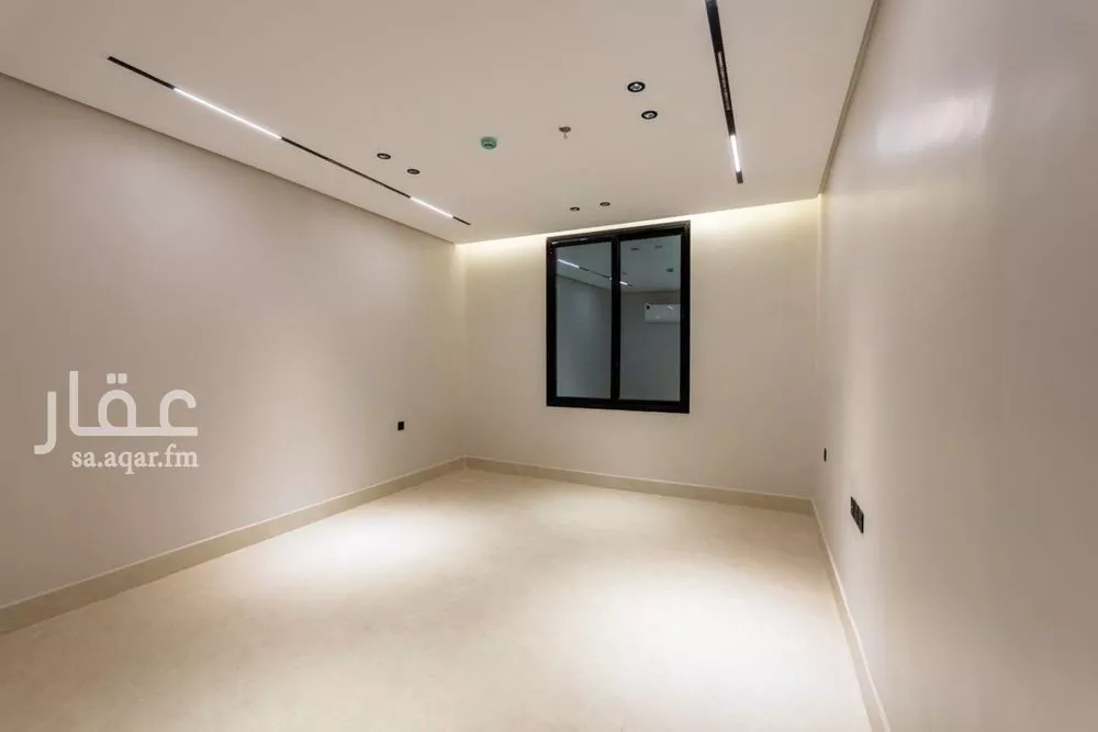 شقة 5 غرف في الحمرا 2