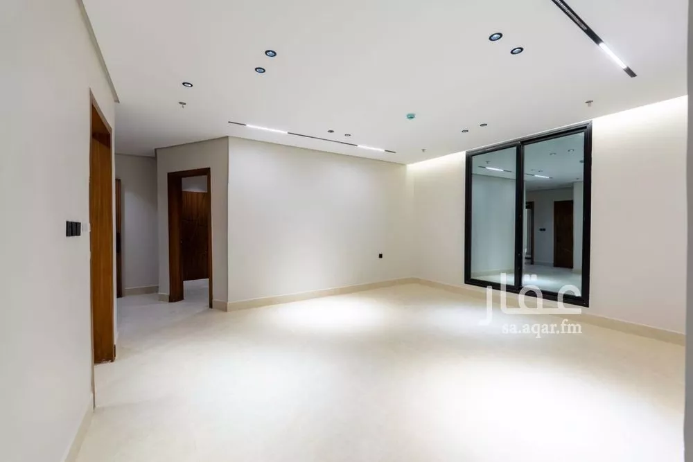 شقة 5 غرف في الحمرا 3