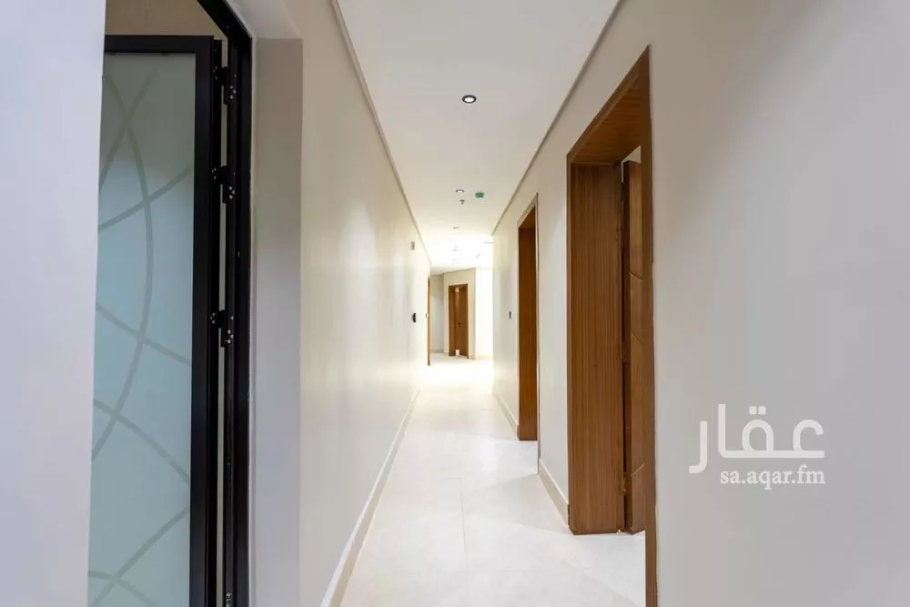 شقة 5 غرف في الحمرا 7