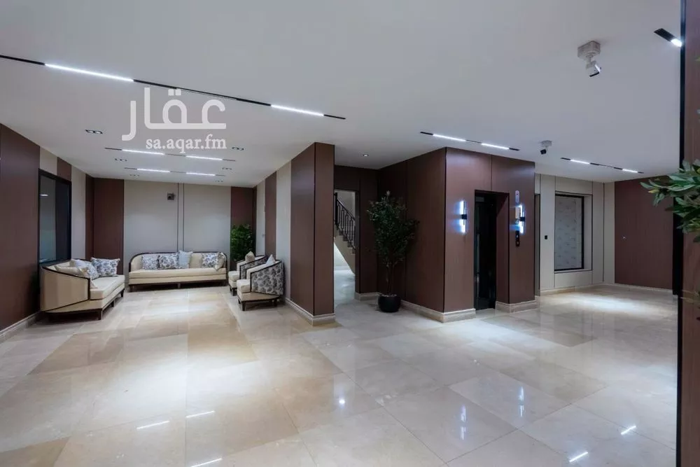 شقة 5 غرف في الحمرا 9