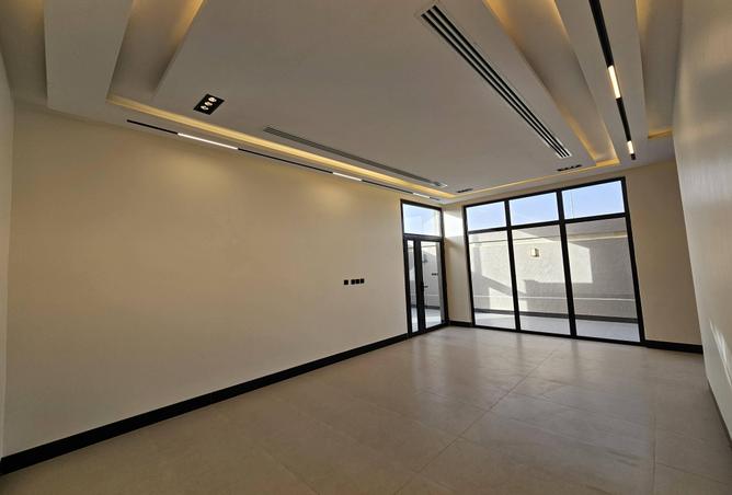 6 bedroom villa in Al Rimal 2
