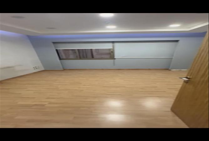 627 sqm office in Al Wurud 3