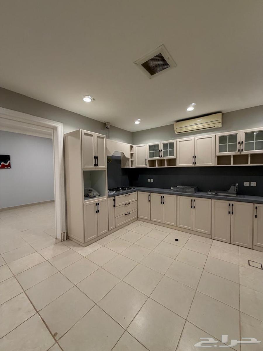8 bedroom villa in Salah Ad Din, Riyadh 6