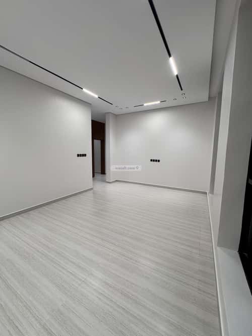 8 bedroom villa in Al Mahdiyyah 3