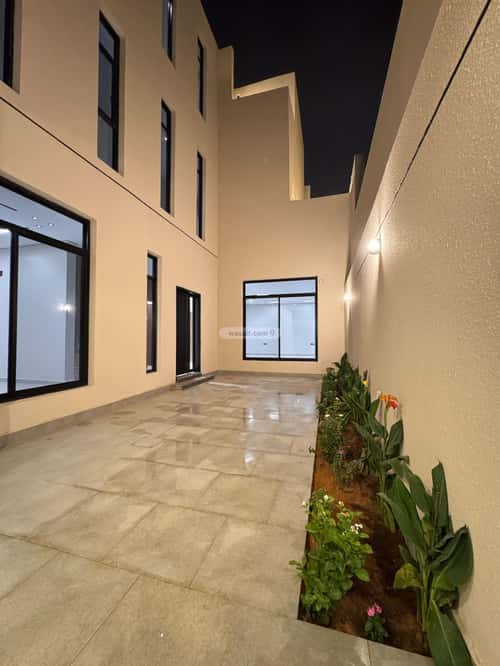 8 bedroom villa in Al Mahdiyyah 4