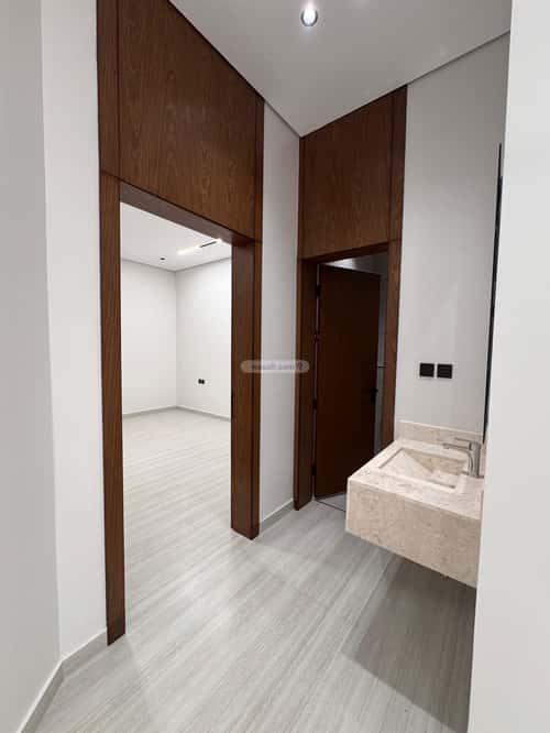 8 bedroom villa in Al Mahdiyyah 9