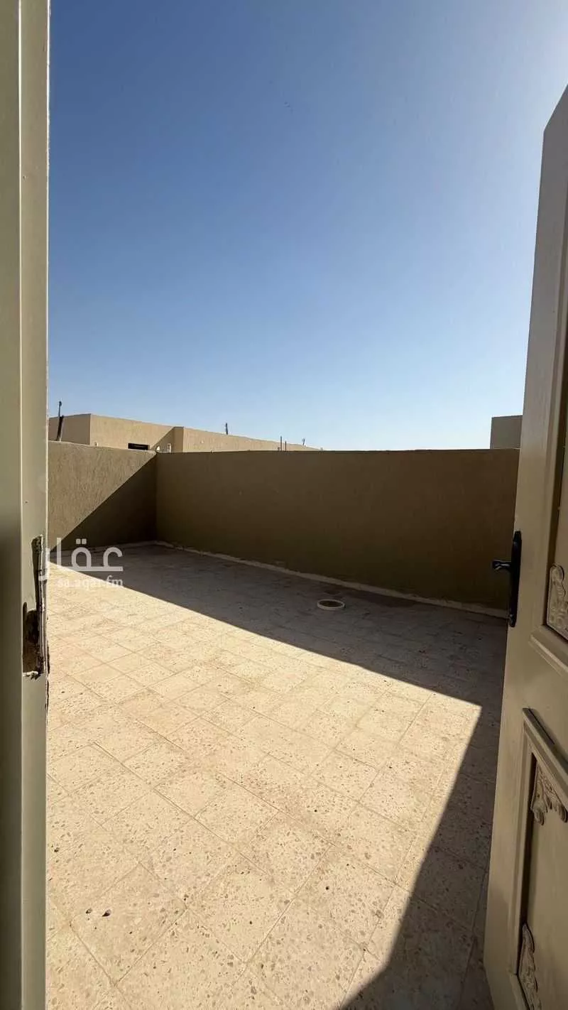 5 bedroom villa in Taibah, Riyadh 18
