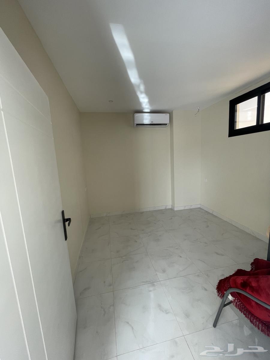 شقة 8 غرف في شوران 4