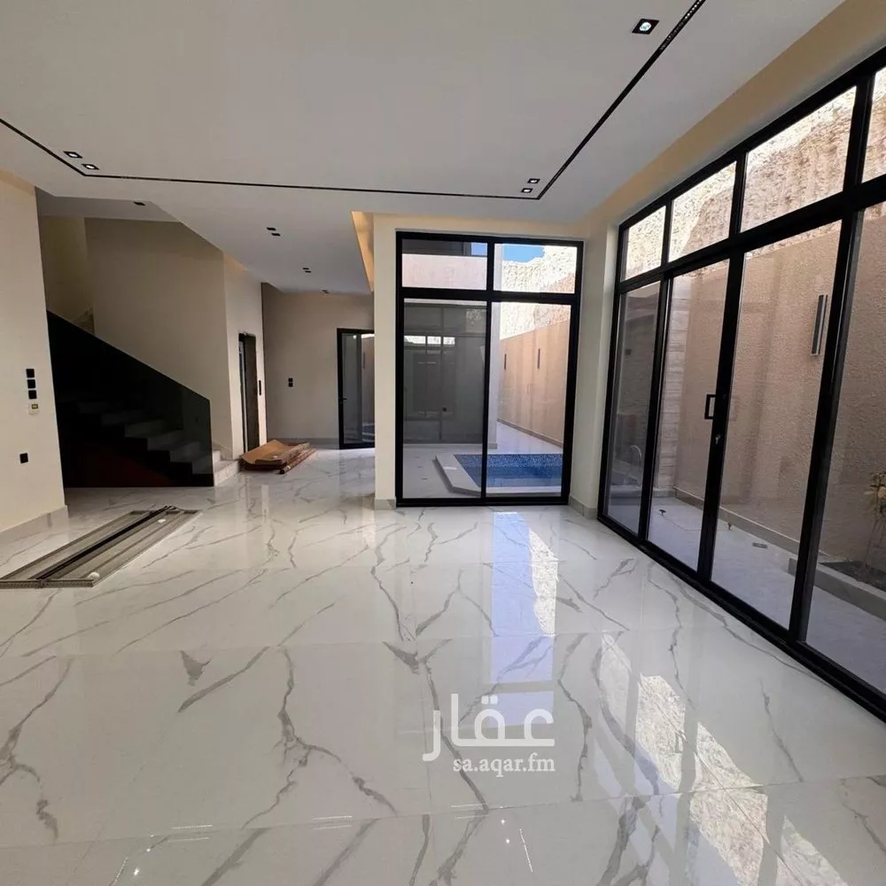 فيلا 5 غرف في النرجس 4