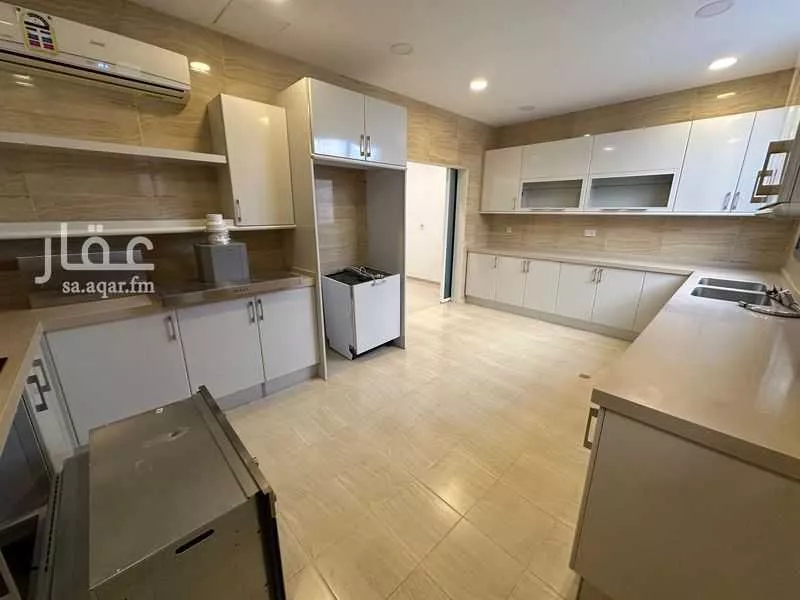 4 bedroom villa in Aramco 3