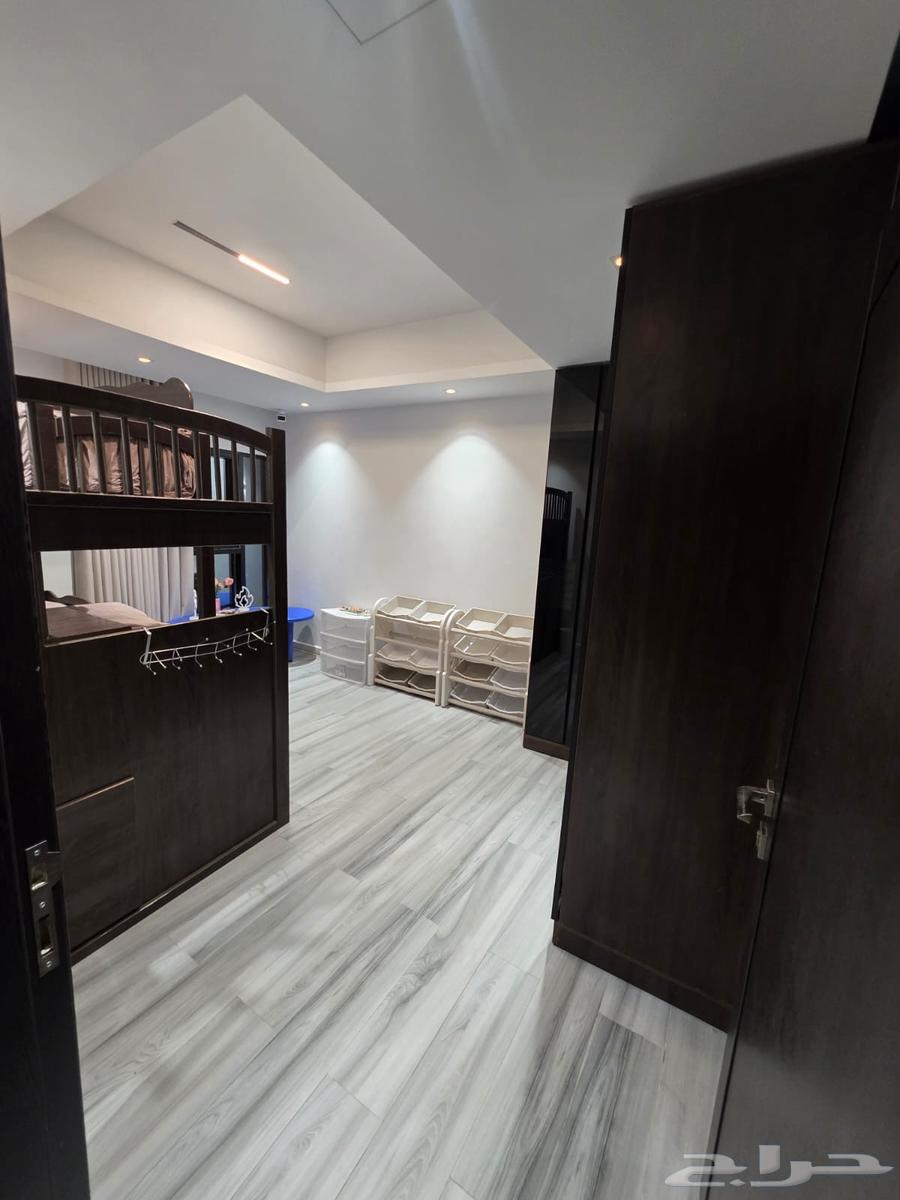 فيلا 6 غرف في العليا 12