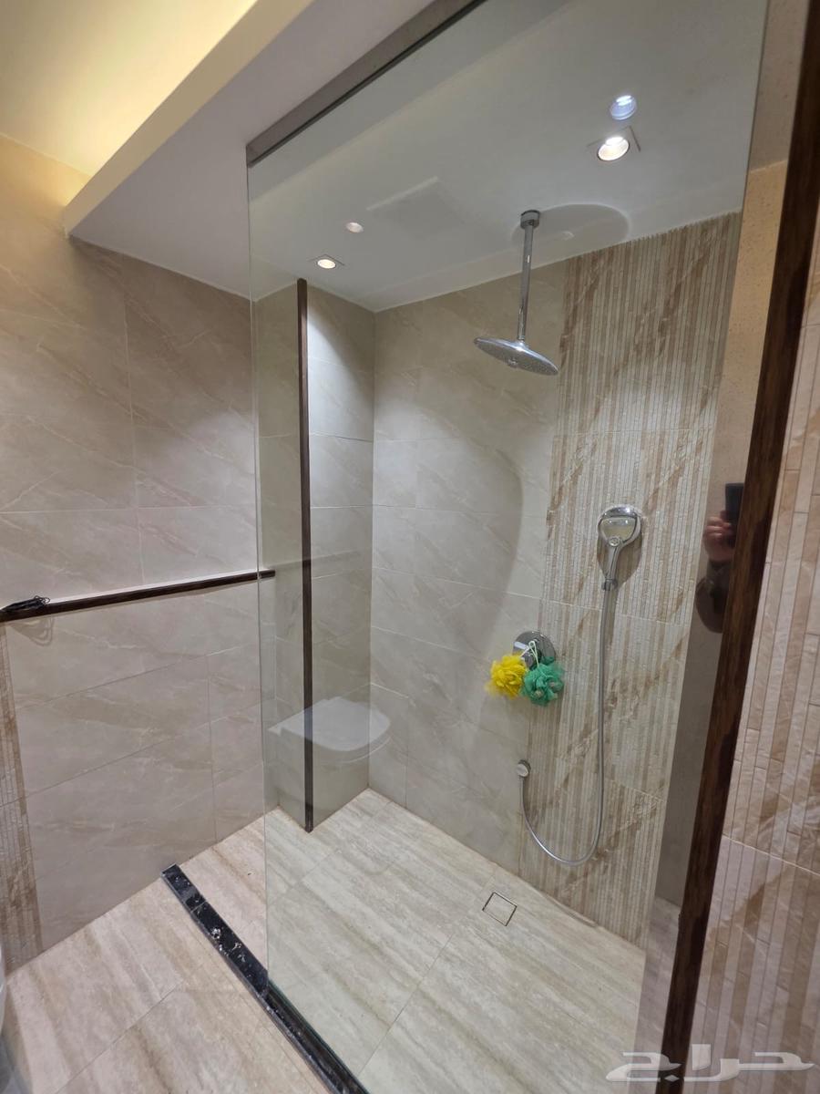 فيلا 6 غرف في العليا 5