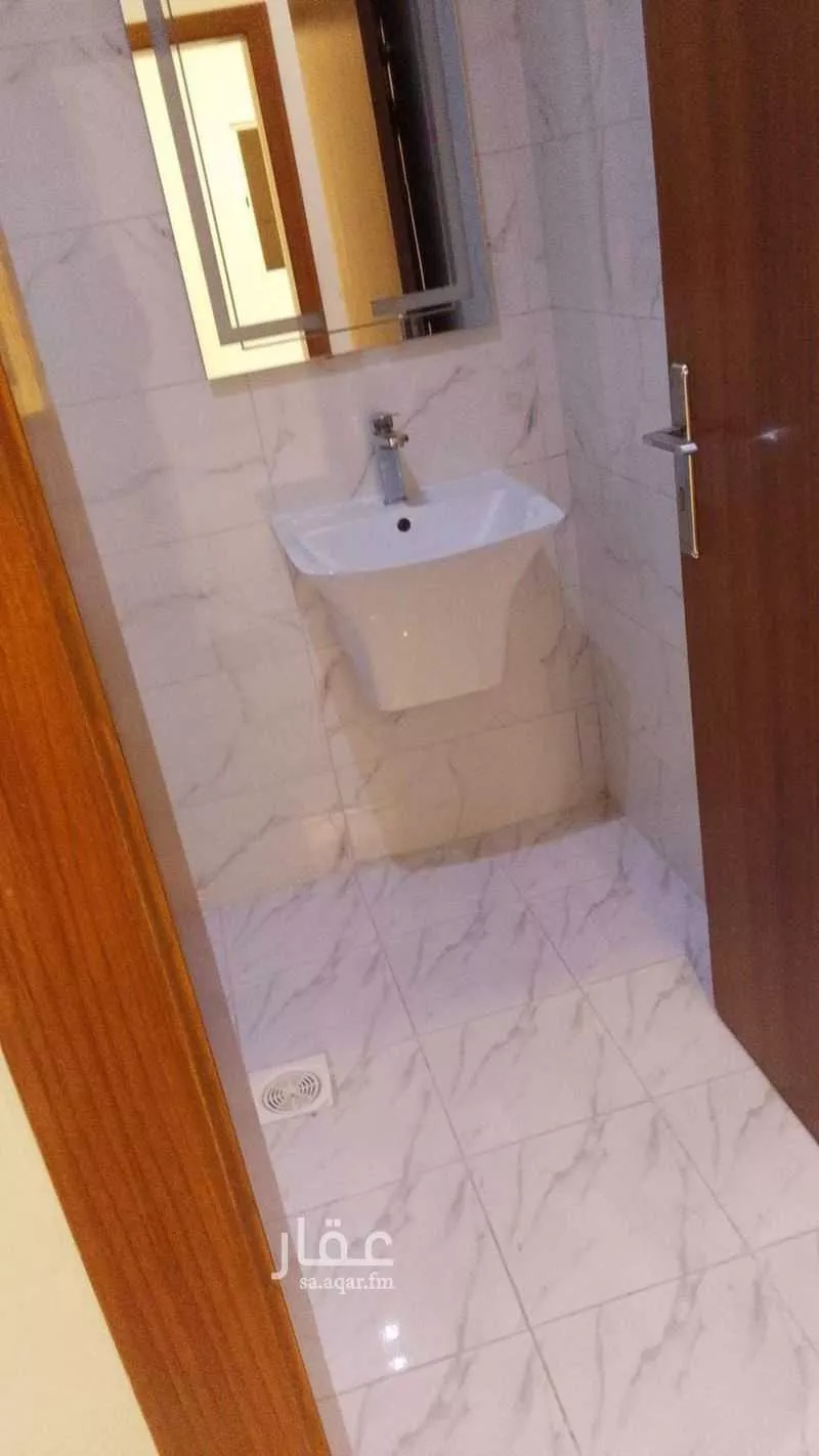 6 bedroom apartment in Al Marwa 3