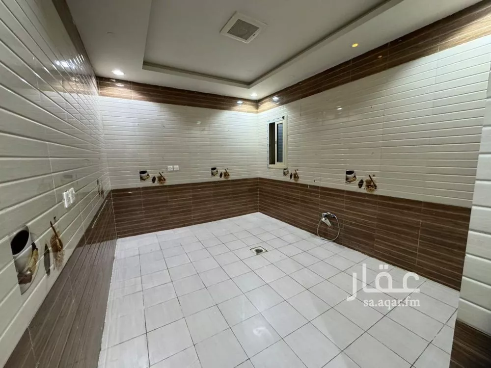 3 bedroom floor in Dhahrat Laban 3