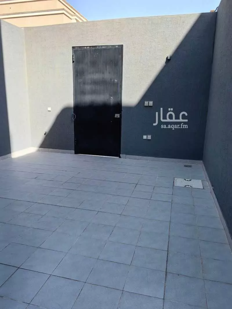 3 bedroom floor in Al Aridh 2