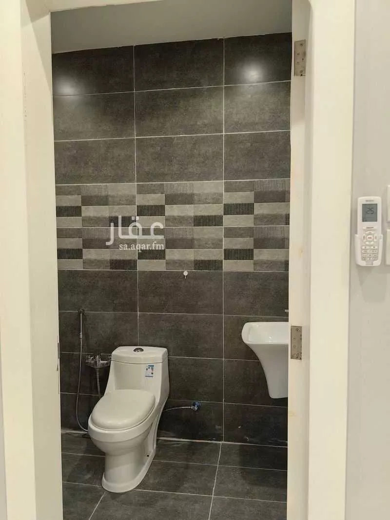 3 bedroom floor in Al Aridh 11