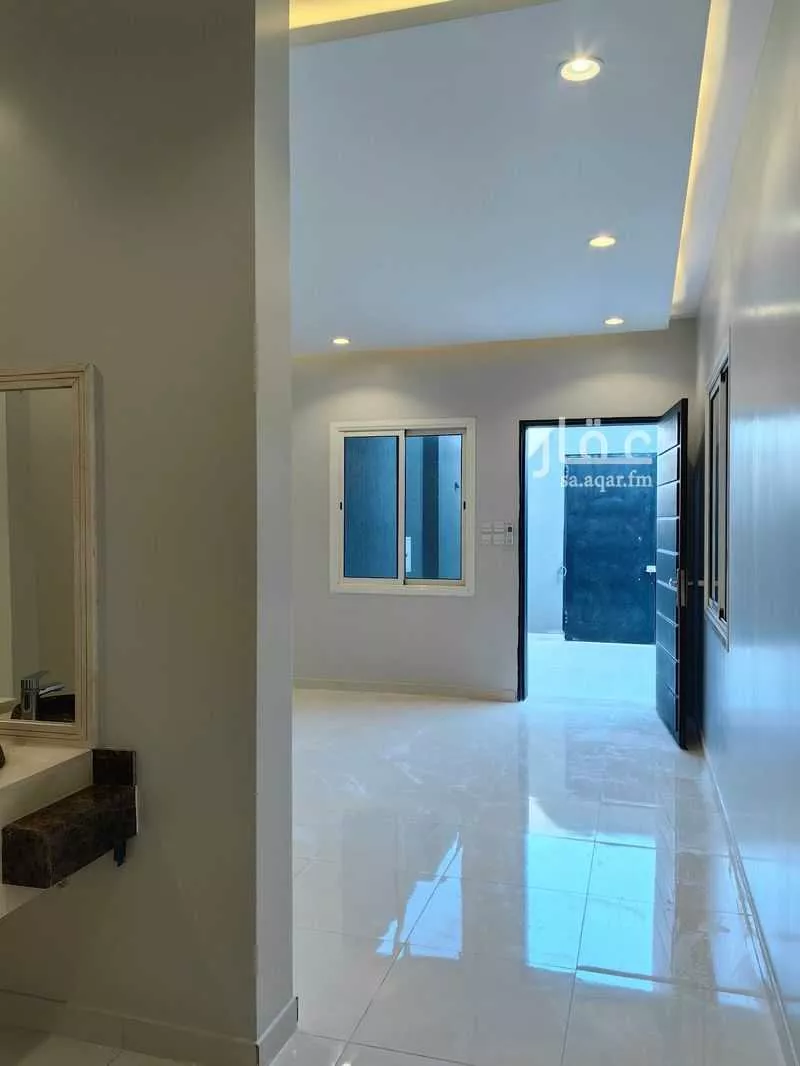3 bedroom floor in Al Aridh 17