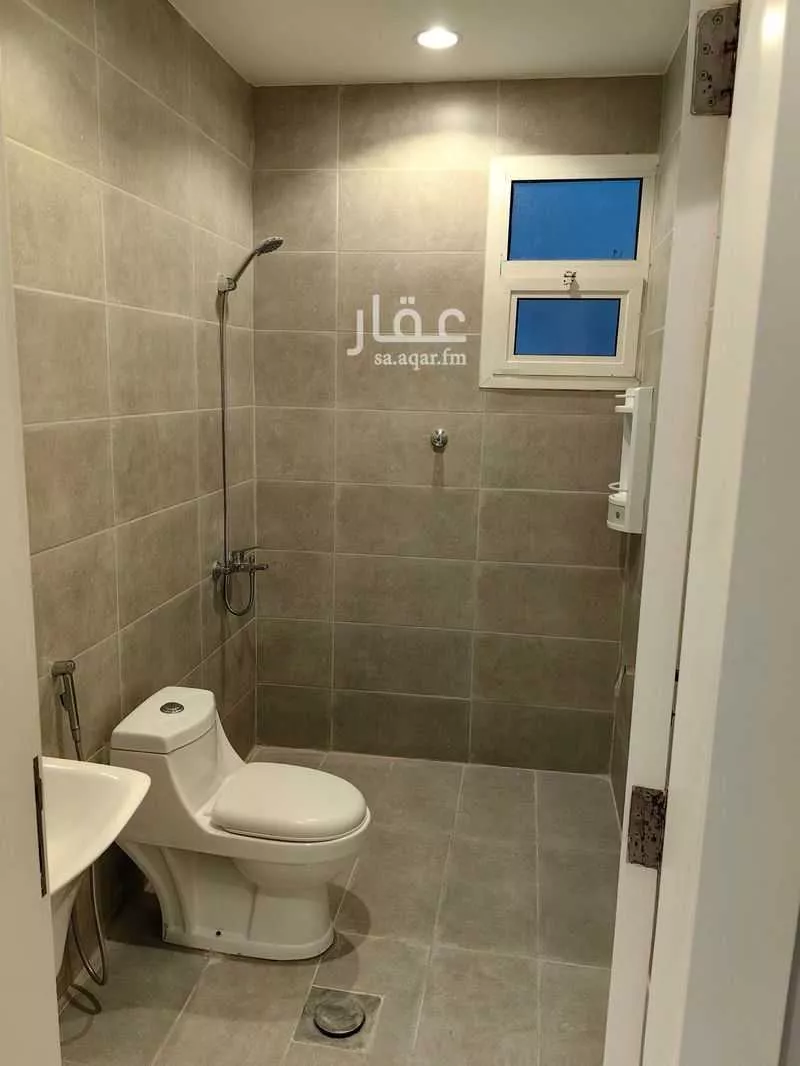 3 bedroom floor in Al Aridh 19