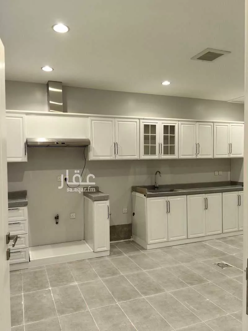 3 bedroom floor in Al Aridh 24