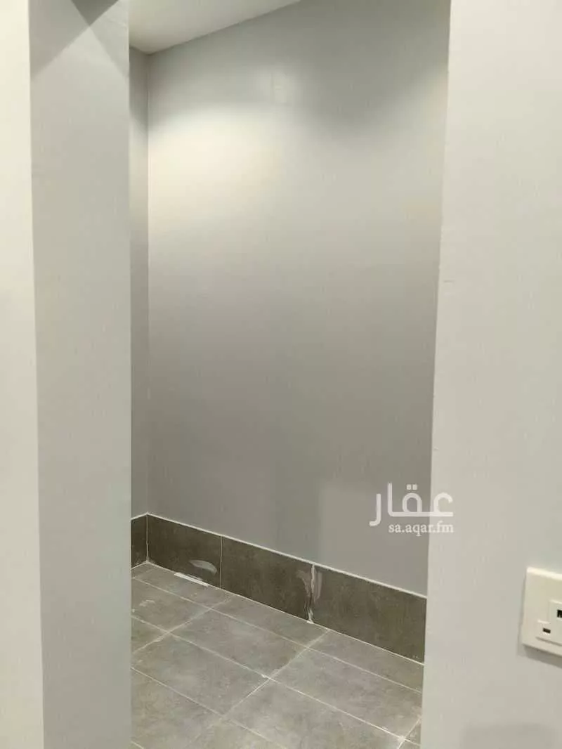 3 bedroom floor in Al Aridh 7