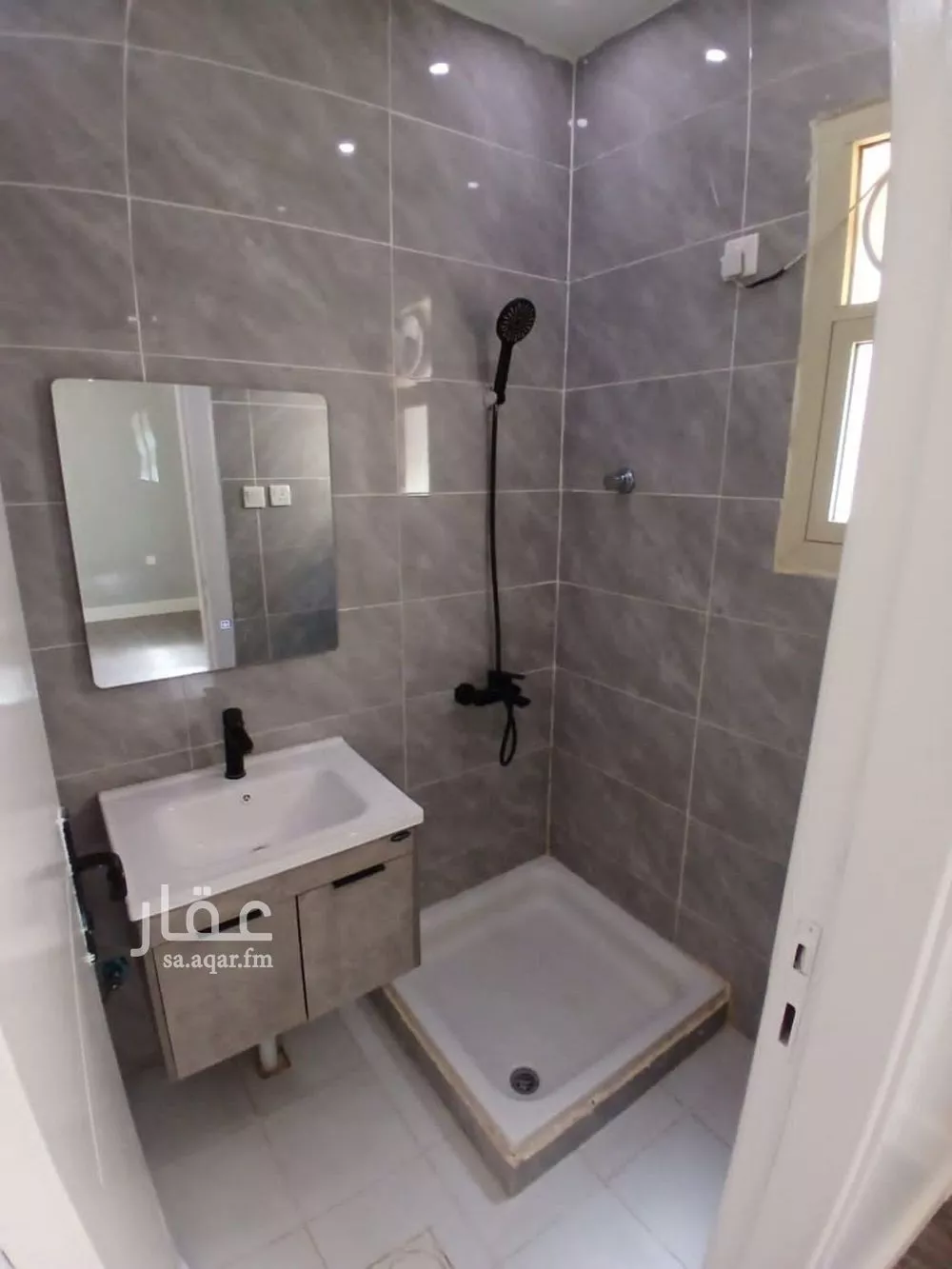 1 bedroom apartment in Al Falah 11