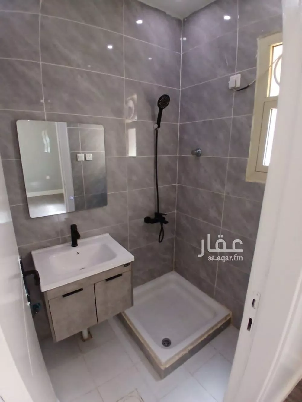 1 bedroom apartment in Al Falah 13