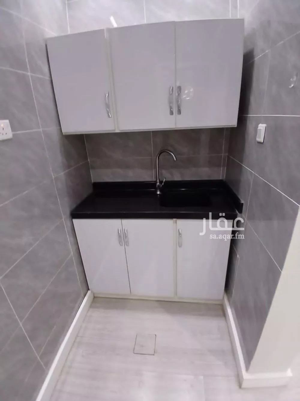 1 bedroom apartment in Al Falah 7