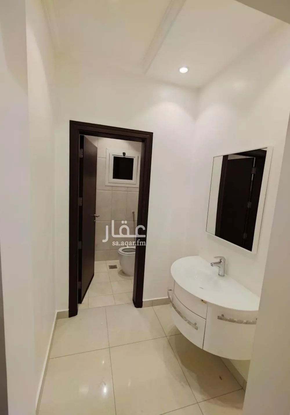 5 bedroom villa in Irqah 14