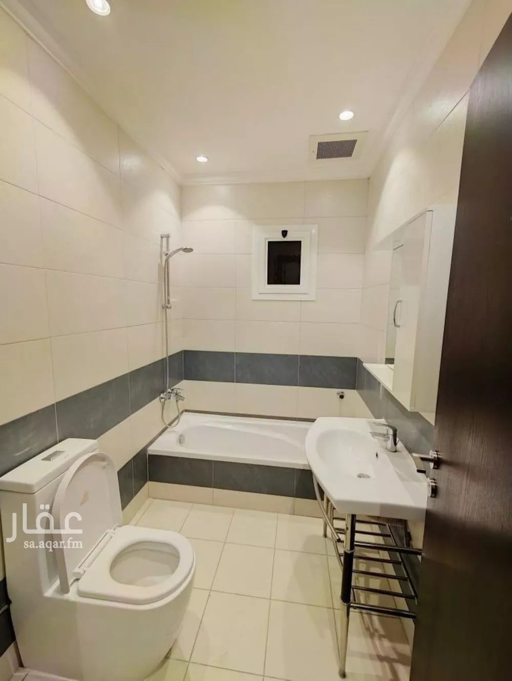 5 bedroom villa in Irqah 20