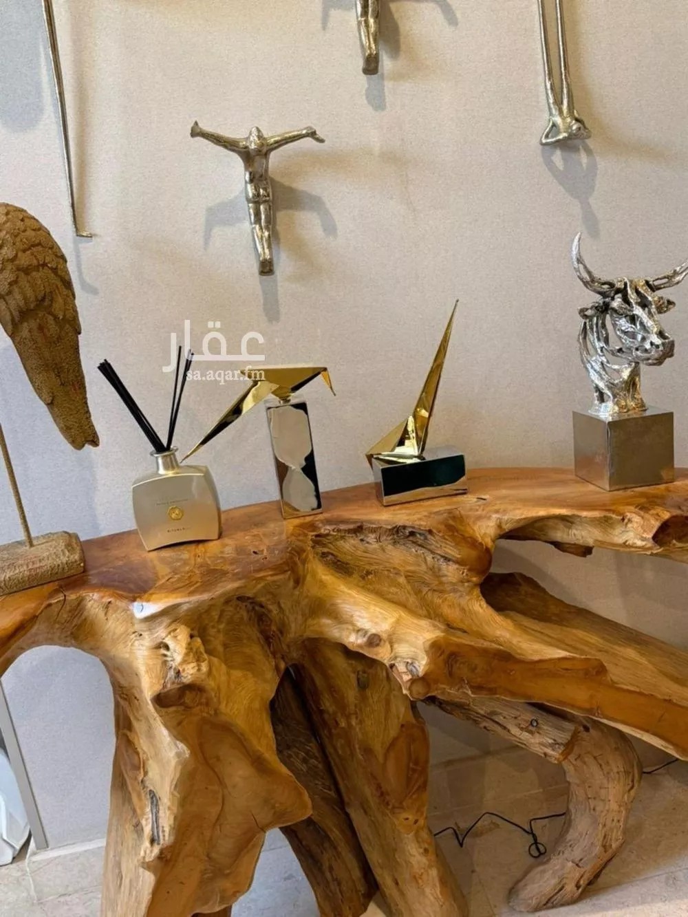 5 bedroom villa in Irqah 21