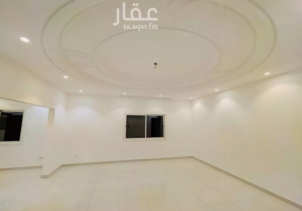 5 bedroom villa in Irqah 4