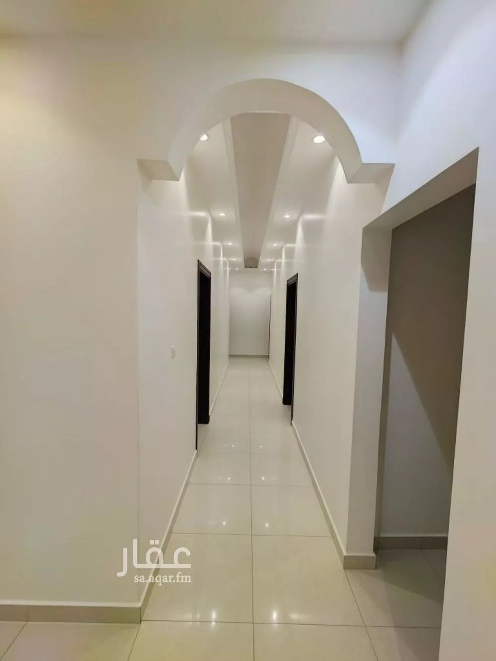 5 bedroom villa in Irqah 9