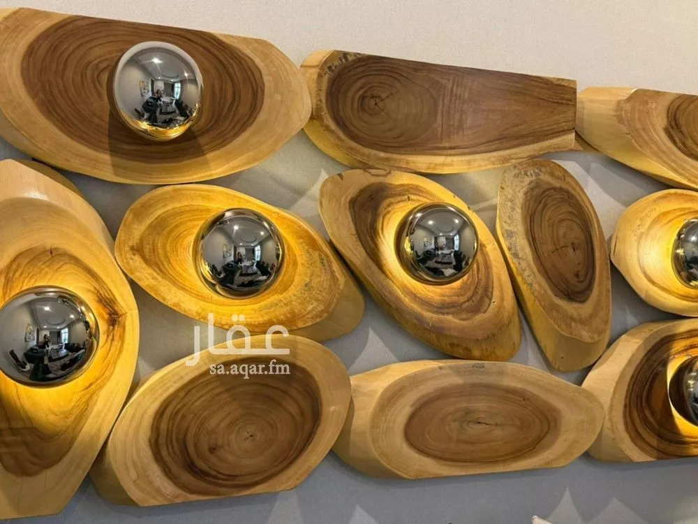 5 bedroom villa in Irqah 10