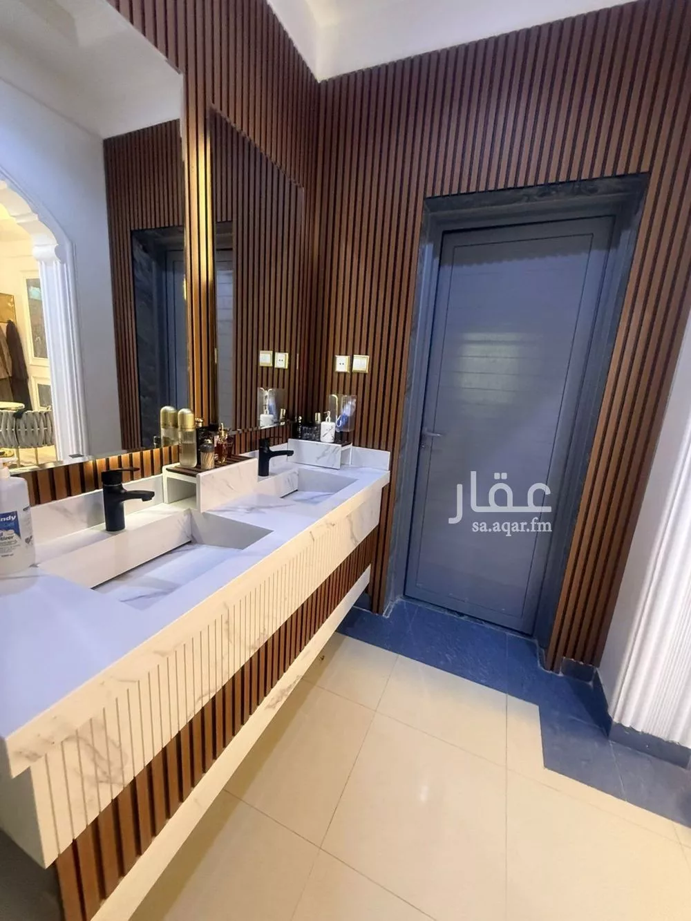 10 bedroom villa in Al Yarmouk 8