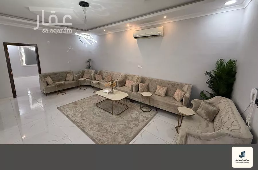 فيلا 5 غرف في الأمواج 7