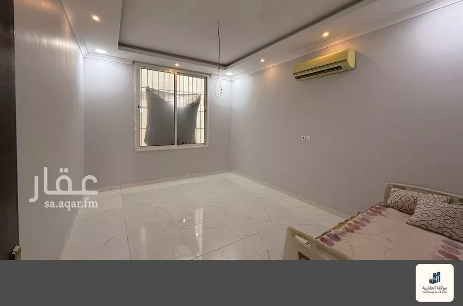 فيلا 5 غرف في الأمواج 8