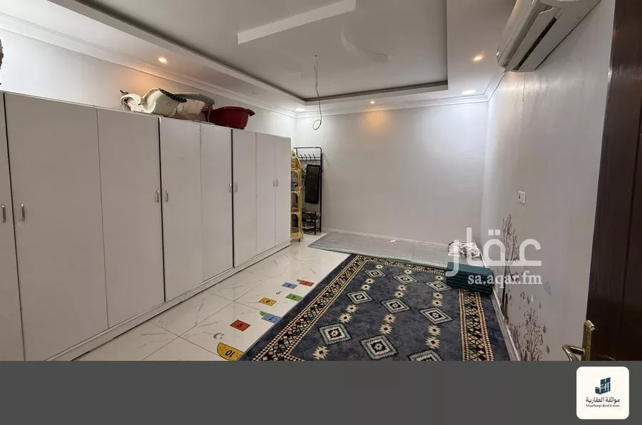 فيلا 5 غرف في الأمواج 9