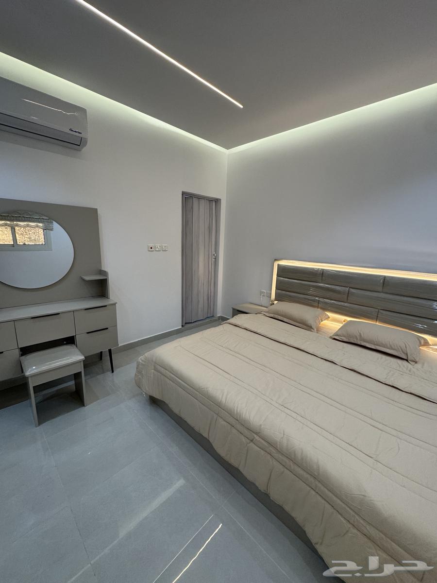 شقة 36 غرف في الملك فهد 4