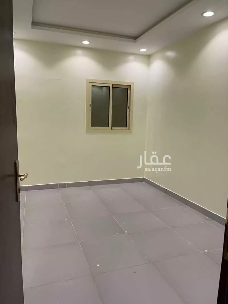 فيلا 4 غرف في طيبة 12