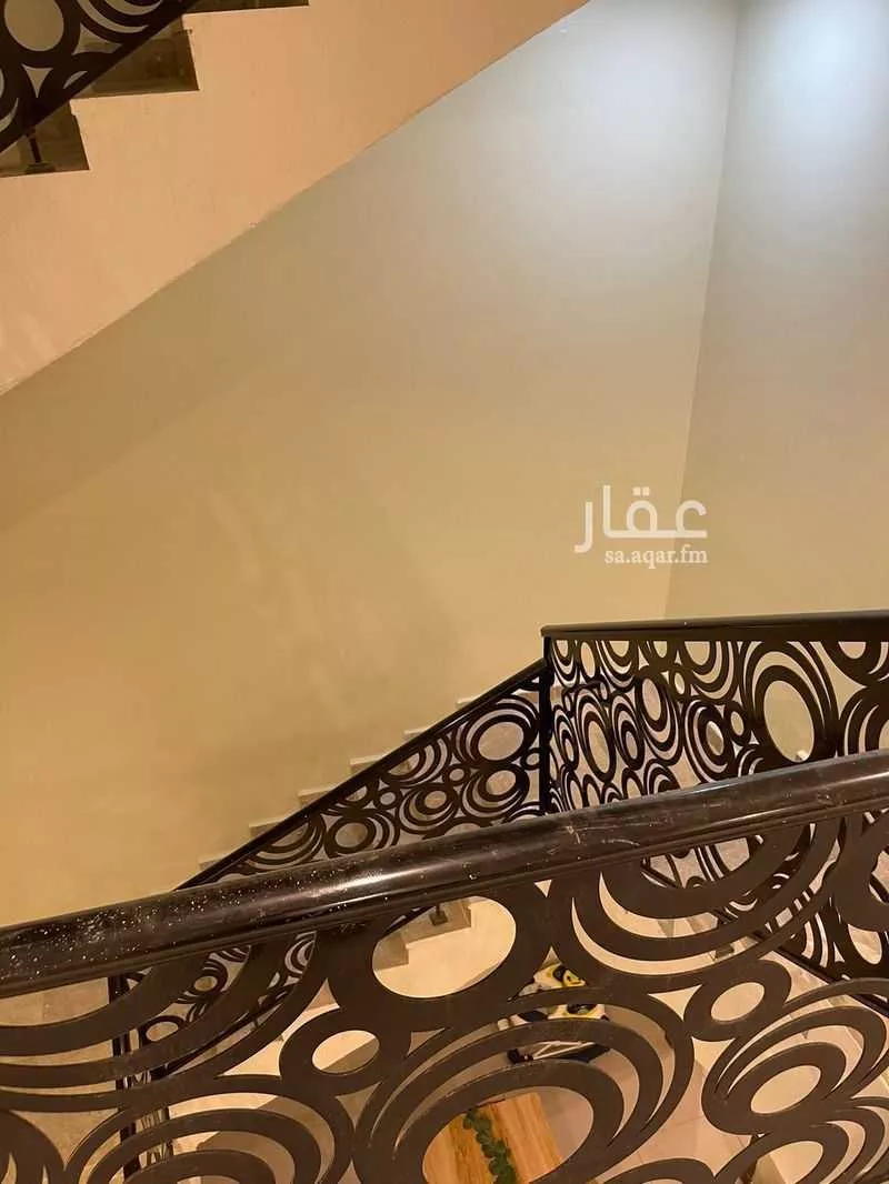 فيلا 4 غرف في طيبة 13