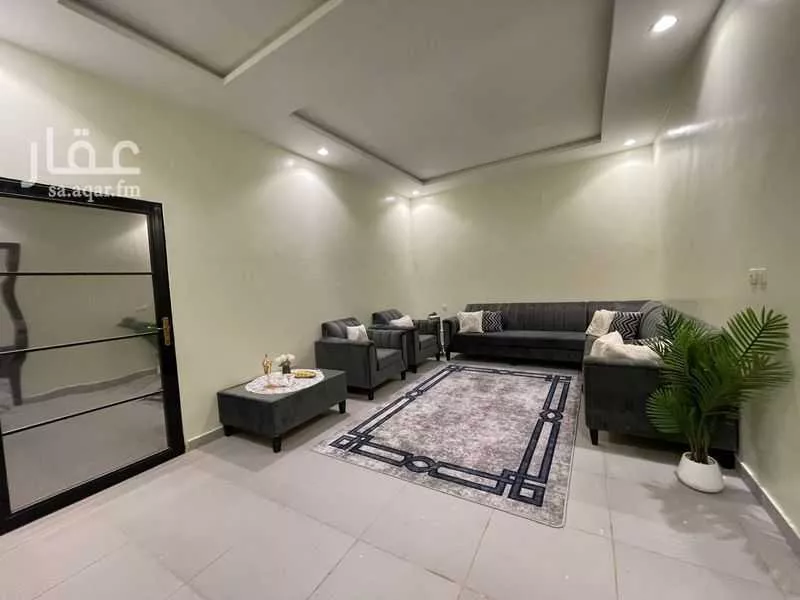 فيلا 4 غرف في طيبة 3