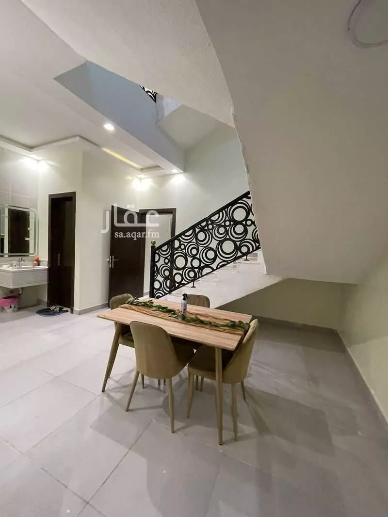 فيلا 4 غرف في طيبة 5