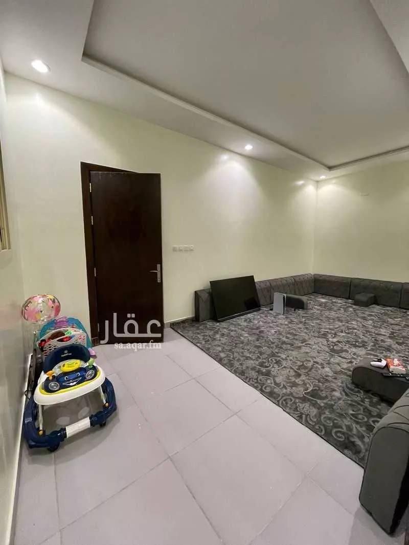 فيلا 4 غرف في طيبة 6