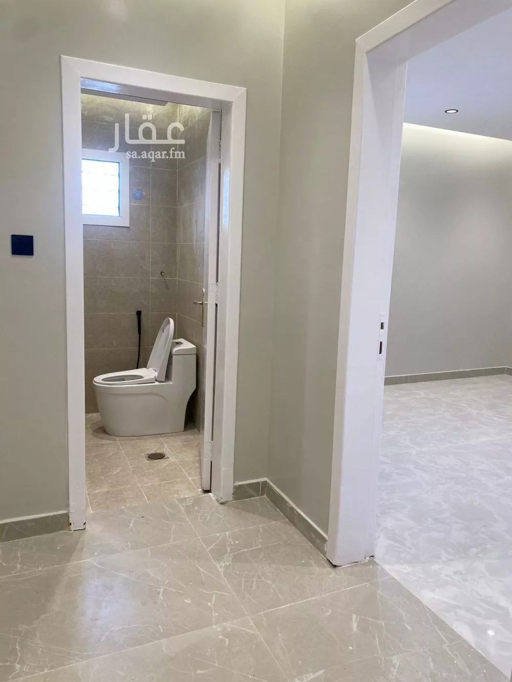 شقة 3 غرف في الملقا 5