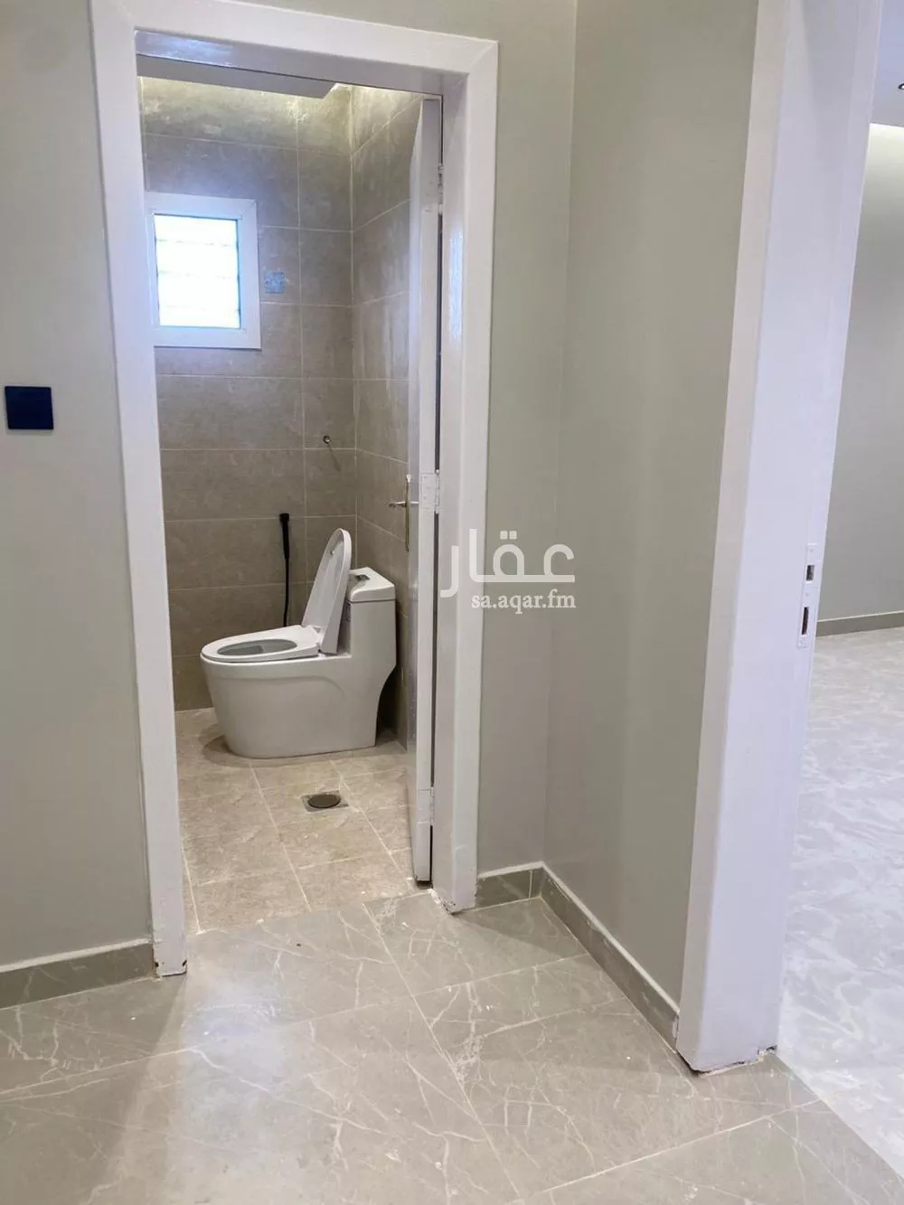 شقة 3 غرف في الملقا 6